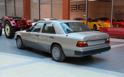 
                                                    img-Volvo, Saab, Mercedes-8
                        